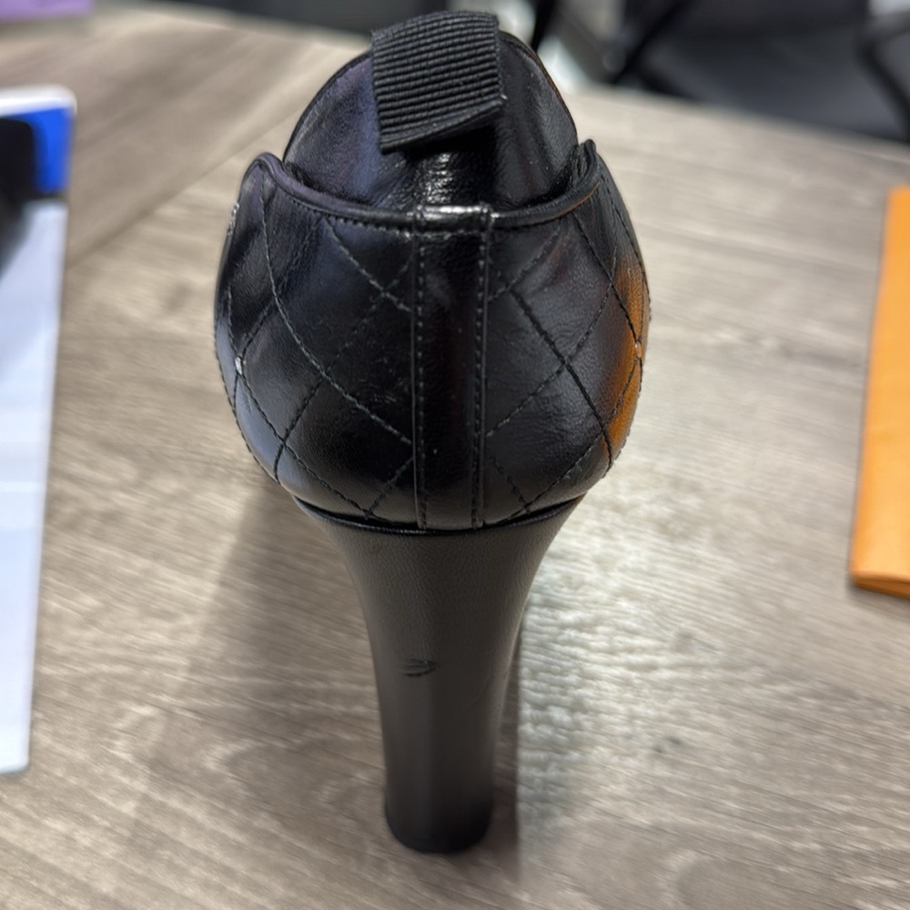 Chanel Shoes - Picture 11 of 13